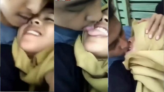 Bokep Esempeh ABG Jilbab Pacaran Mesum di Rumah Grepe Sambil Cipokan