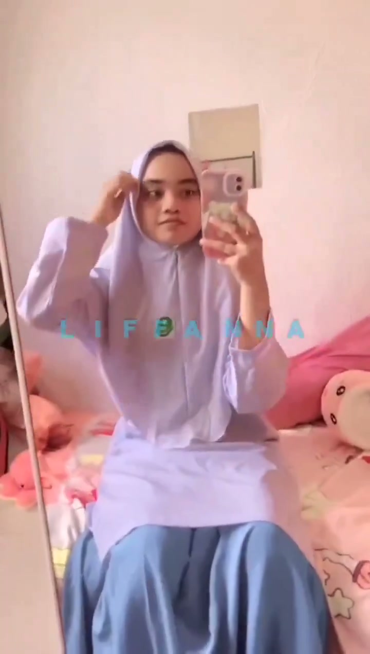 W8mxA-tZvXUQqWRu.mp4