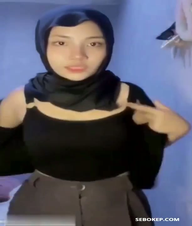 Chella Mode Jilbab Omek Desah Manjah Pengen Squirt Ahh.mp4