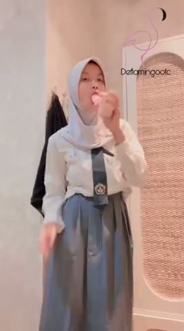 Cewek Jilbab ESEMAH Main Dildo Pro Banget – – DoodStream
