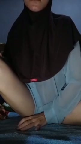 Hijabers Nina Asanti Omek Bar-Bar Pakai 4 Jari ( RxS )